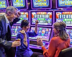 rupiah138 login live-dealer table streaming on mobile phone